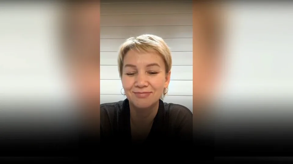 Четыре картинки из коллажа: котёнок, свечи, машина и спорт